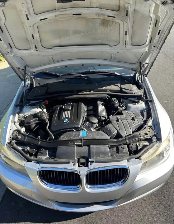 2010 BMW E90 3 Series Sedan - Image 8 of 8