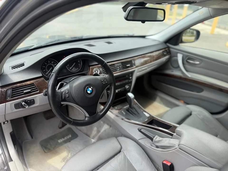 2010 BMW E90 3 Series Sedan - Image 6 of 7