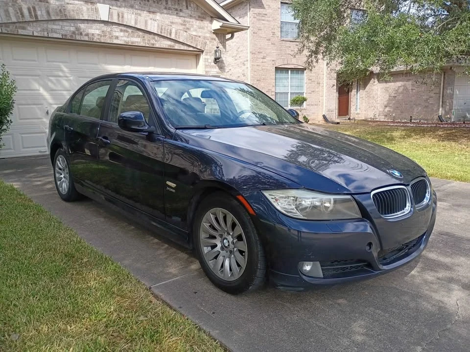 2010 BMW E90 3 Series Sedan - Image 6 of 16