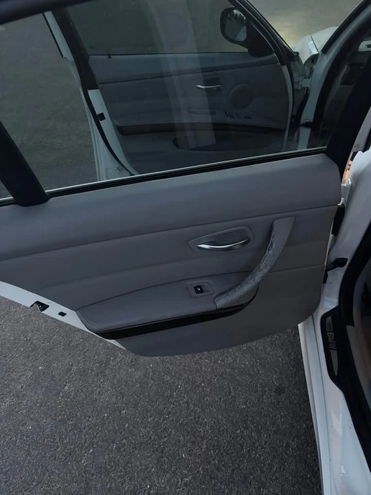 2010 BMW E90 3 Series Sedan - Image 10 of 12