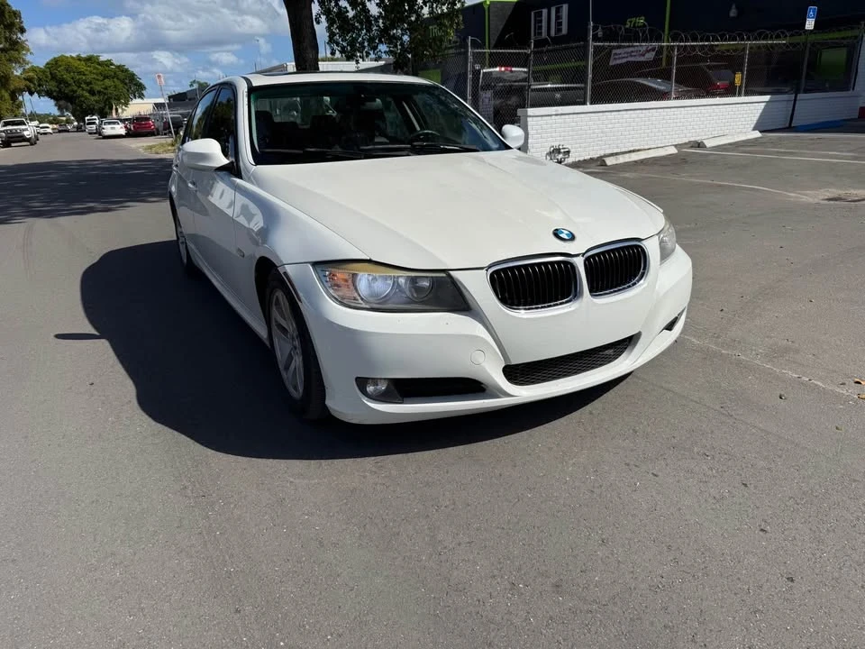 2010 BMW E90 3 Series Sedan - Image 3 of 13