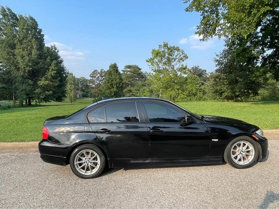 2010 BMW E90 3 Series Sedan - Image 4 of 14
