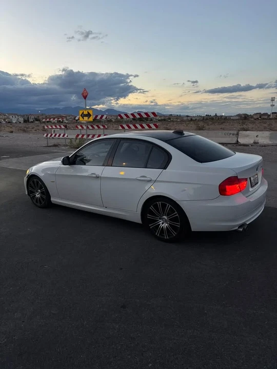 2010 BMW E90 3 Series Sedan - Image 2 of 12