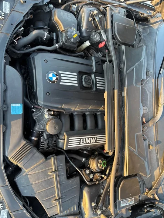 2010 BMW E90 3 Series Sedan - Image 9 of 12