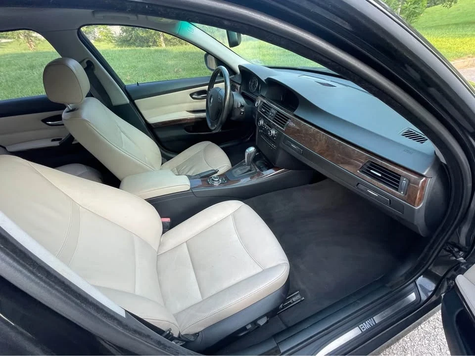 2010 BMW E90 3 Series Sedan - Image 11 of 14
