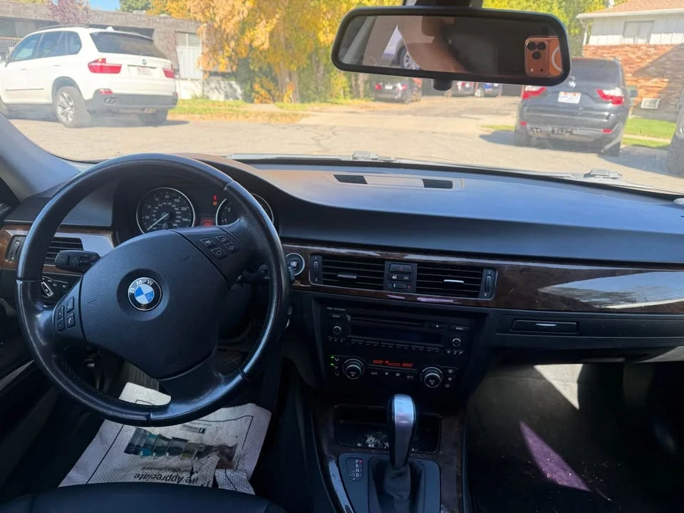 2010 BMW E90 3 Series Sedan - Image 6 of 8