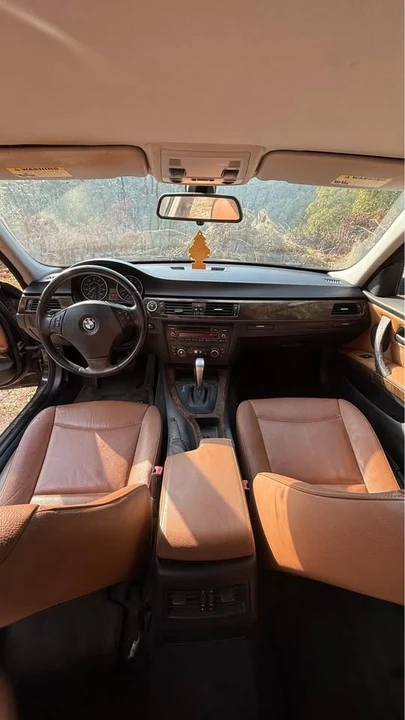 2010 BMW E90 3 Series Sedan - Image 7 of 11