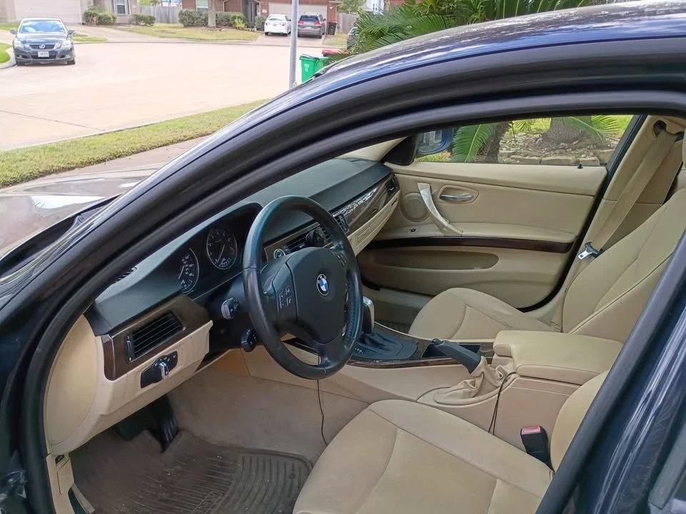 2010 BMW E90 3 Series Sedan - Image 2 of 16