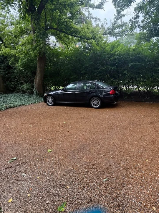 2010 BMW E90 3 Series Sedan - Image 5 of 8