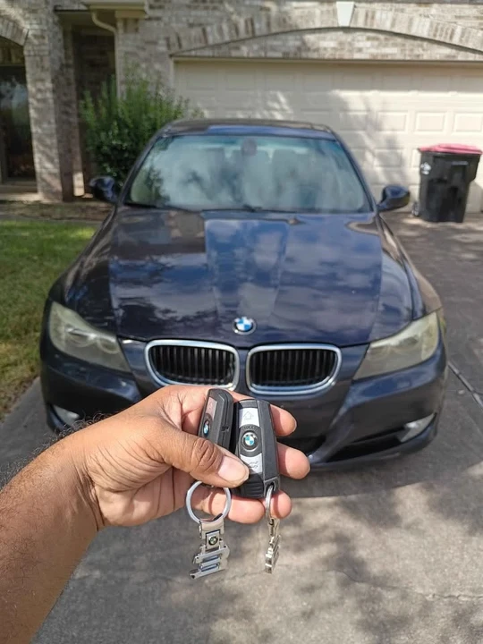 2010 BMW E90 3 Series Sedan - Image 8 of 16
