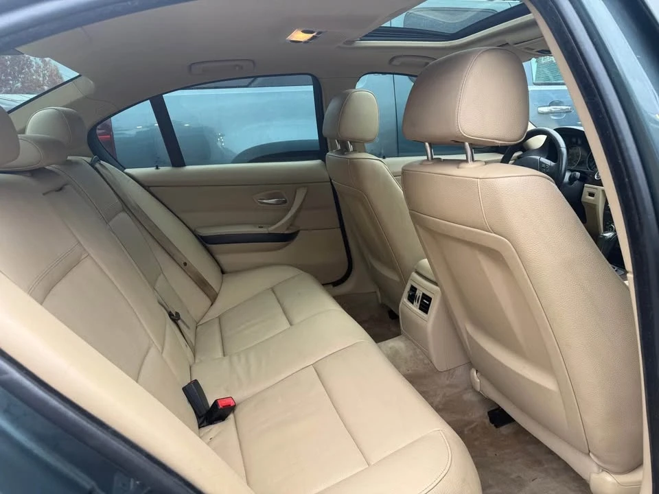 2010 BMW E90 3 Series Sedan - Image 13 of 14