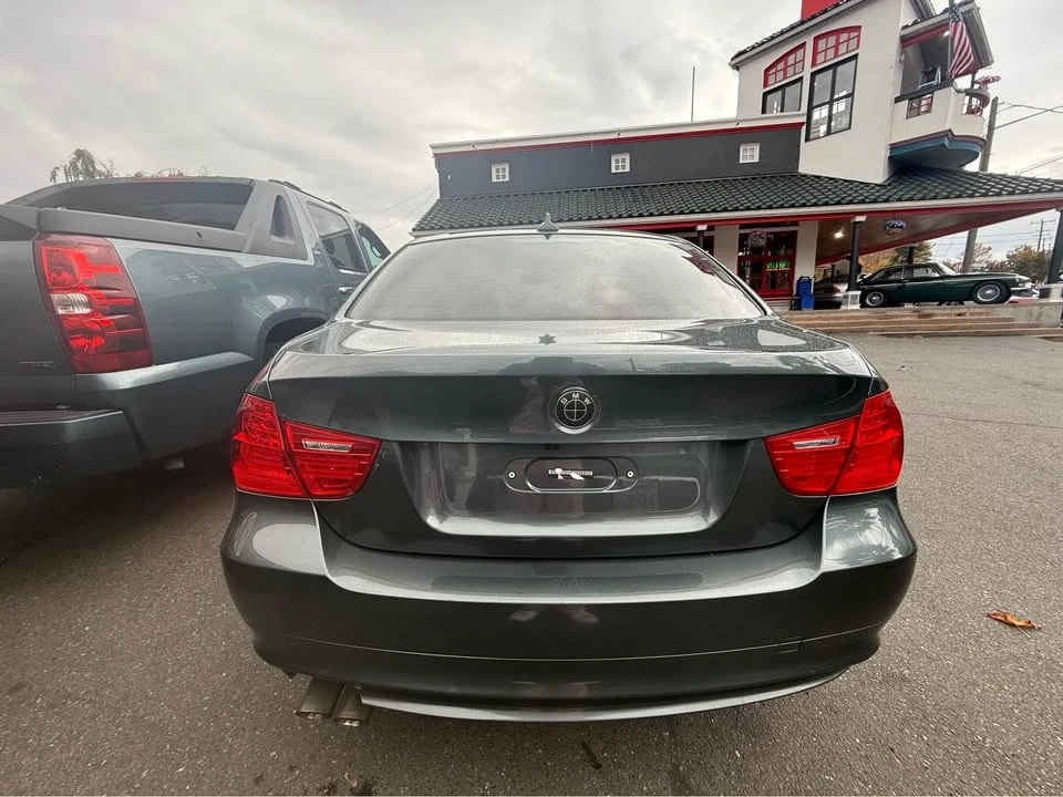 2010 BMW E90 3 Series Sedan - Image 4 of 14