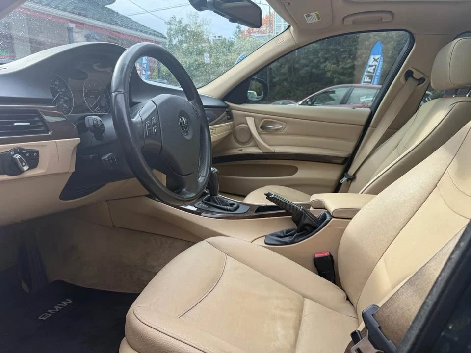 2010 BMW E90 3 Series Sedan - Image 7 of 14
