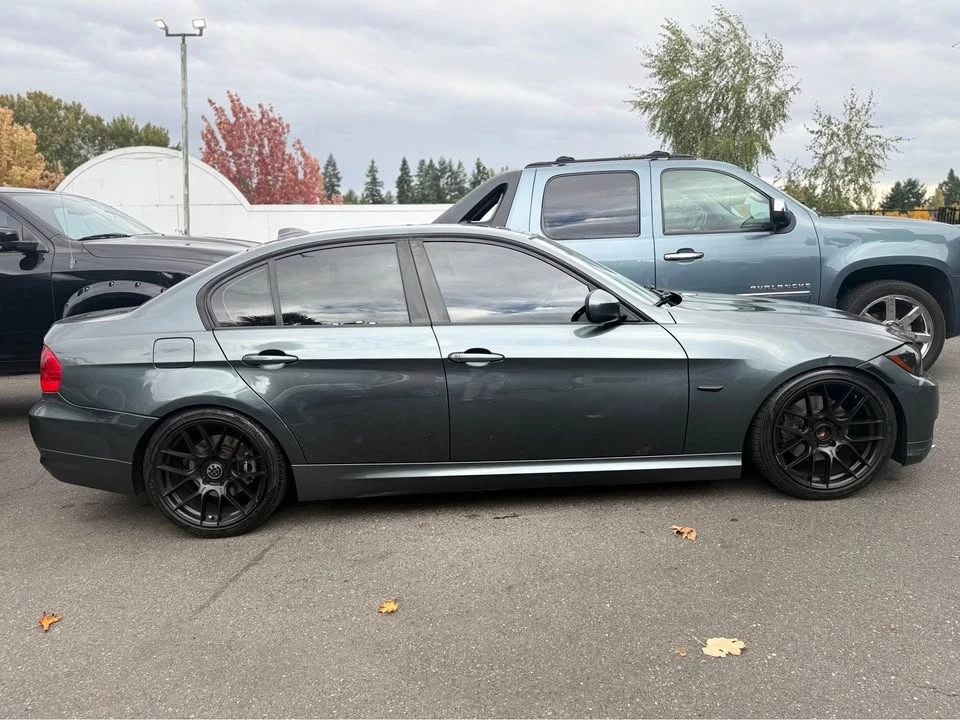 2010 BMW E90 3 Series Sedan - Image 5 of 14