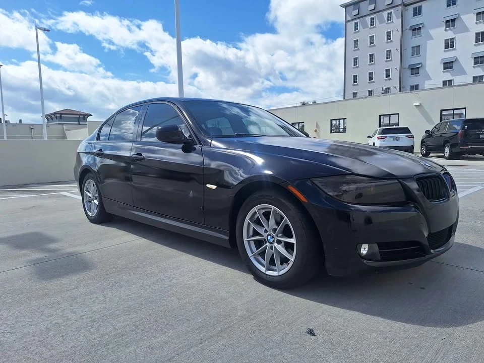 2010 BMW E90 3 Series Sedan - Image 2 of 10