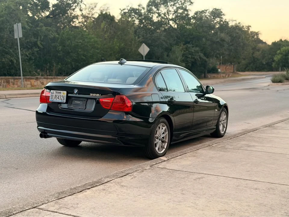 2010 BMW E90 3 Series Sedan - Image 4 of 9