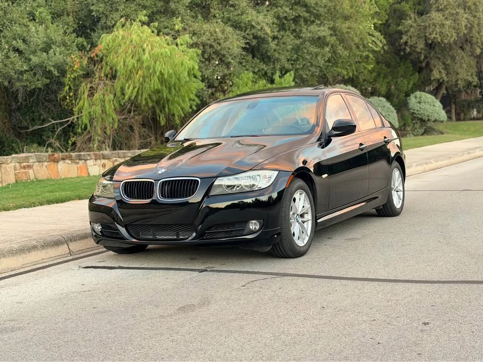 2010 BMW E90 3 Series Sedan - Image 6 of 9