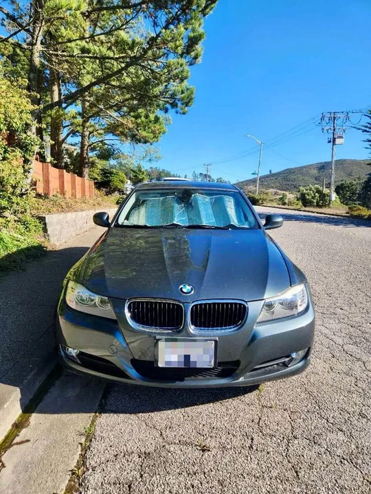 2010 BMW E90 3 Series Sedan - Image 2 of 10