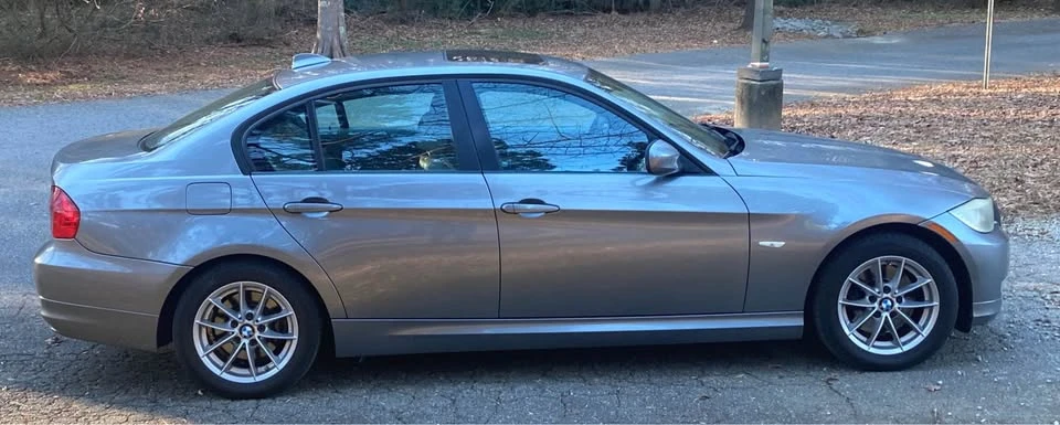 2010 BMW E90 3 Series Sedan - Image 3 of 11