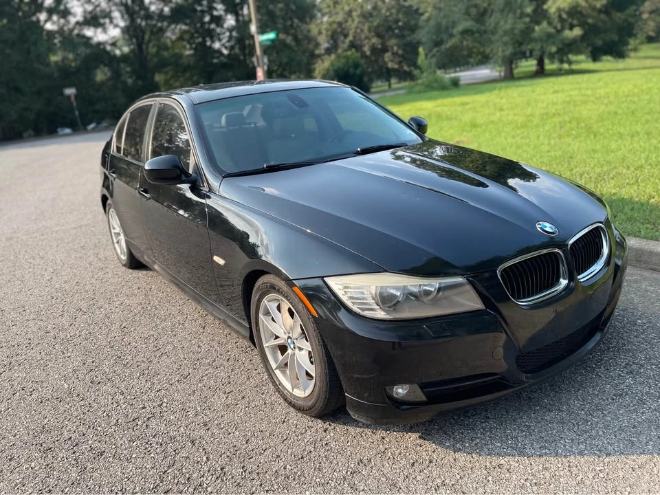 2010 BMW E90 3 Series Sedan - Image 3 of 17