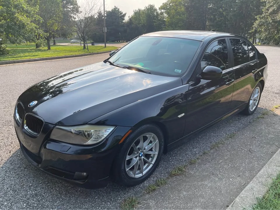 2010 BMW E90 3 Series Sedan - Image 2 of 17