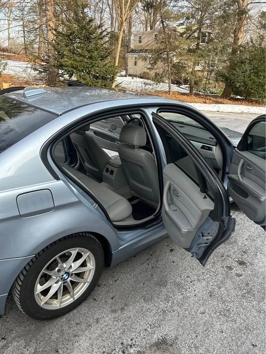 2010 BMW E90 3 Series Sedan - Image 13 of 19