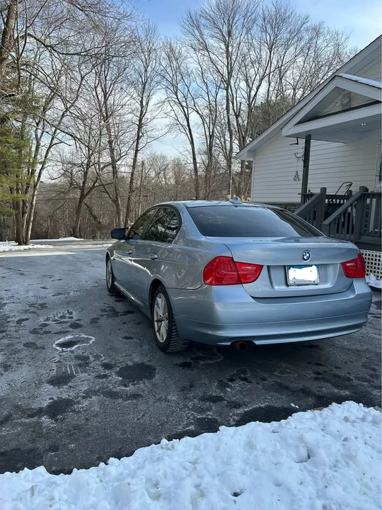 2010 BMW E90 3 Series Sedan - Image 7 of 19