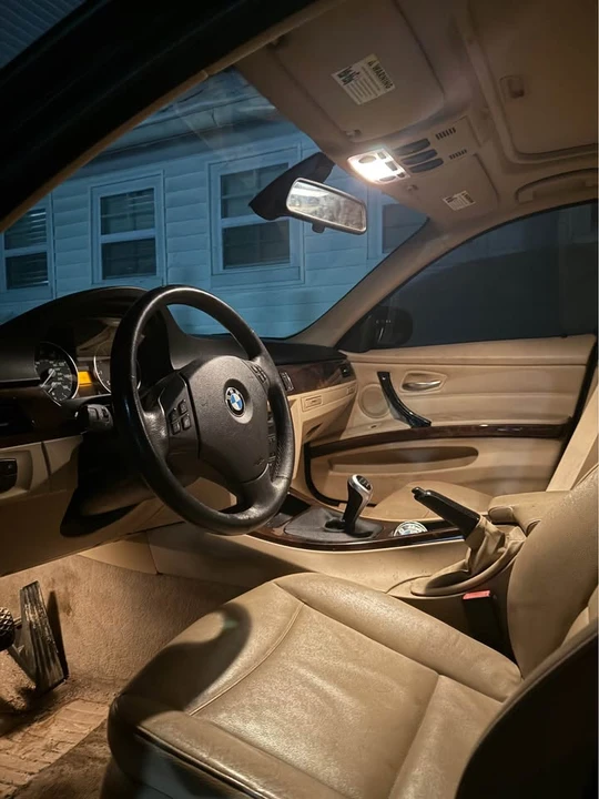 2010 BMW E90 3 Series Sedan - Image 13 of 13