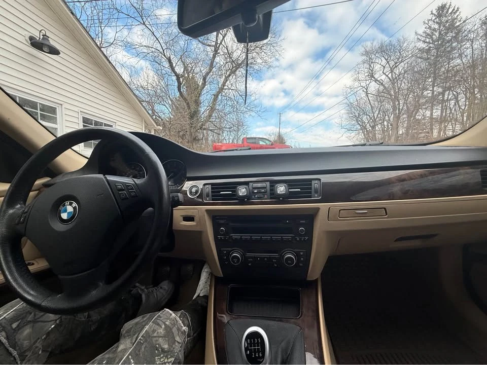 2010 BMW E90 3 Series Sedan - Image 10 of 13