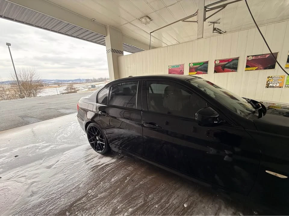 2010 BMW E90 3 Series Sedan - Image 2 of 13