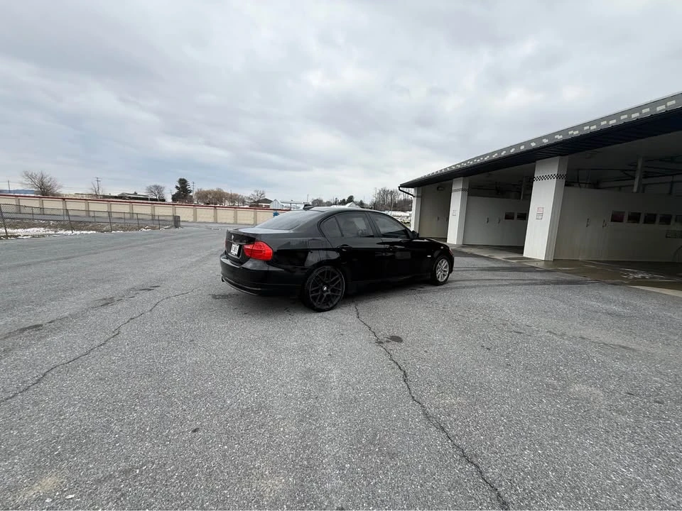 2010 BMW E90 3 Series Sedan - Image 8 of 13