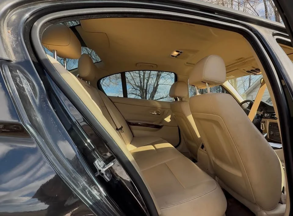 2010 BMW E90 3 Series Sedan - Image 11 of 13