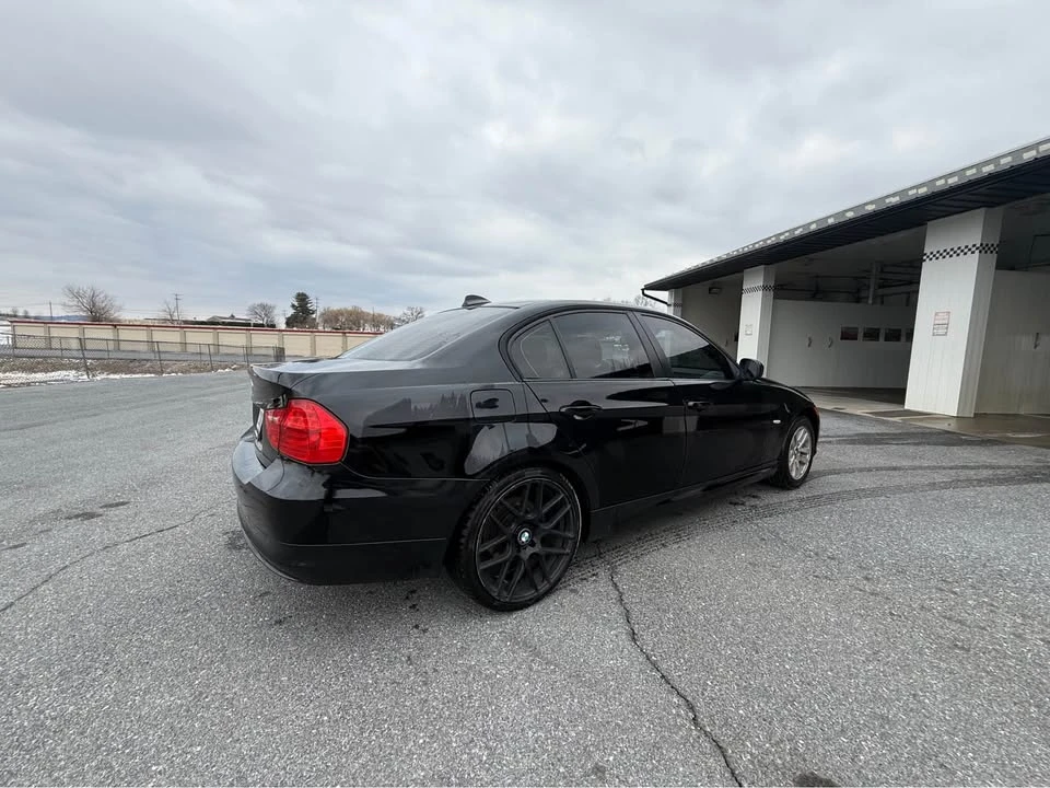 2010 BMW E90 3 Series Sedan - Image 4 of 13
