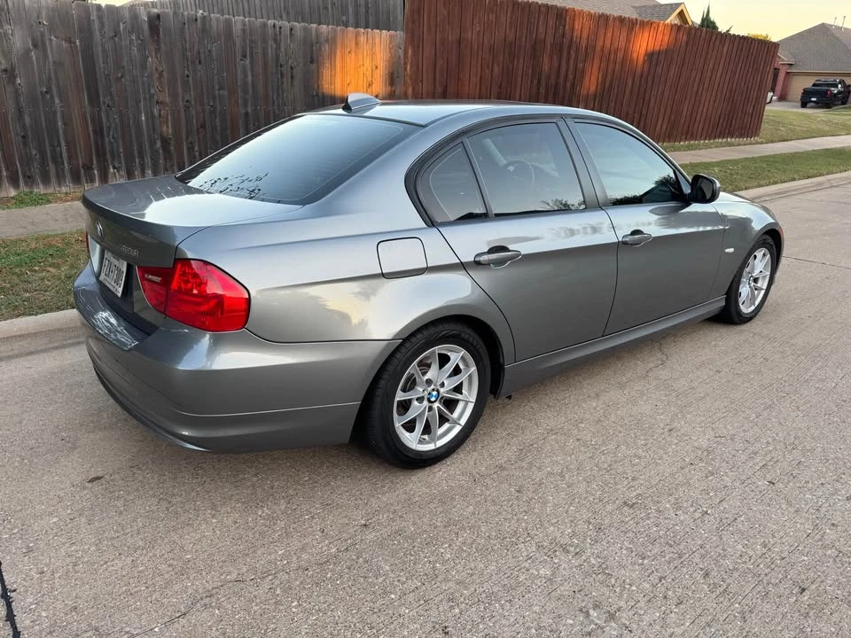 2010 BMW E90 3 Series Sedan - Image 5 of 12