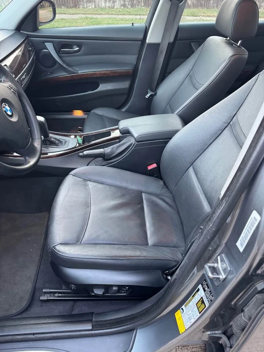 2010 BMW E90 3 Series Sedan - Image 5 of 15