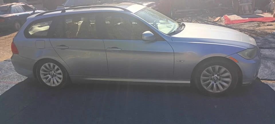 2010 BMW E91 3 Series Touring - Image 2 of 4