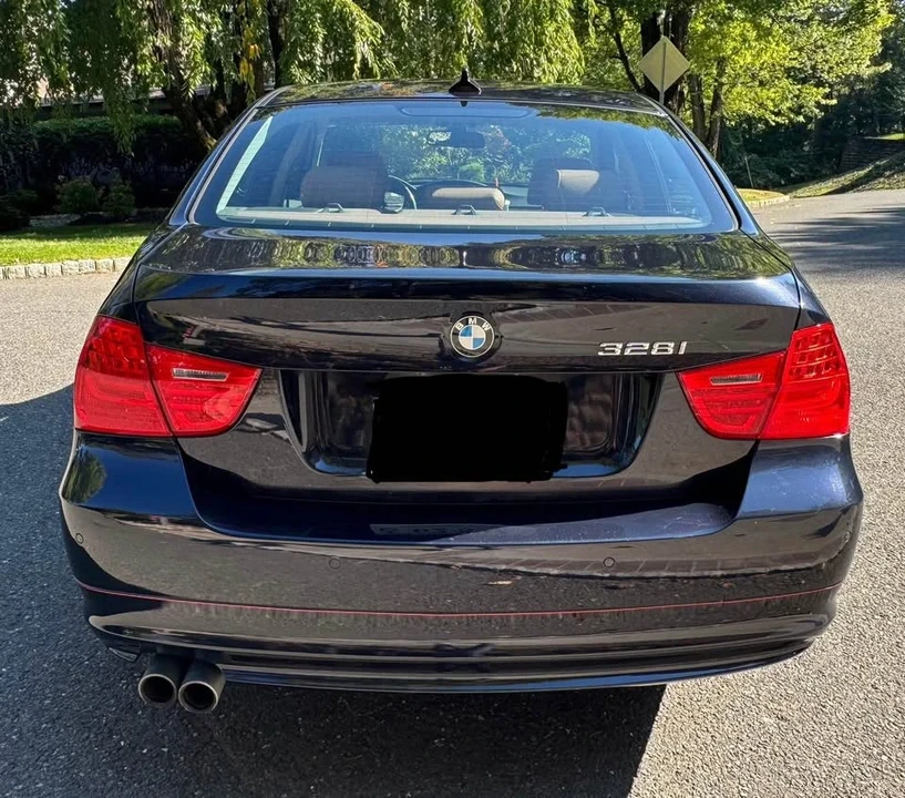 2010 BMW E90 3 Series Sedan - Image 5 of 20