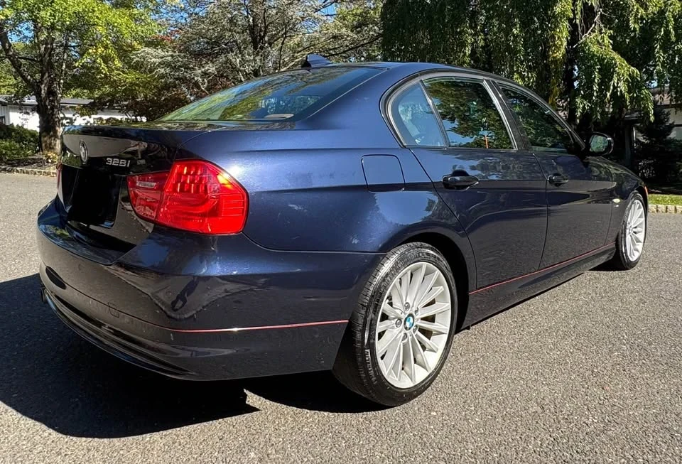 2010 BMW E90 3 Series Sedan - Image 6 of 20