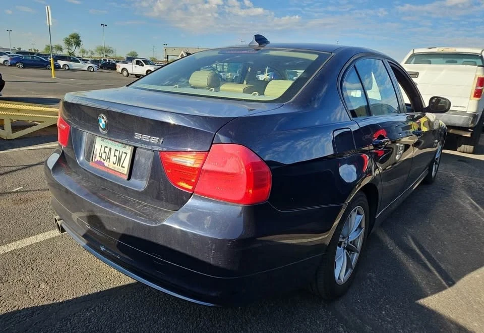 2010 BMW E90 3 Series Sedan - Image 3 of 6