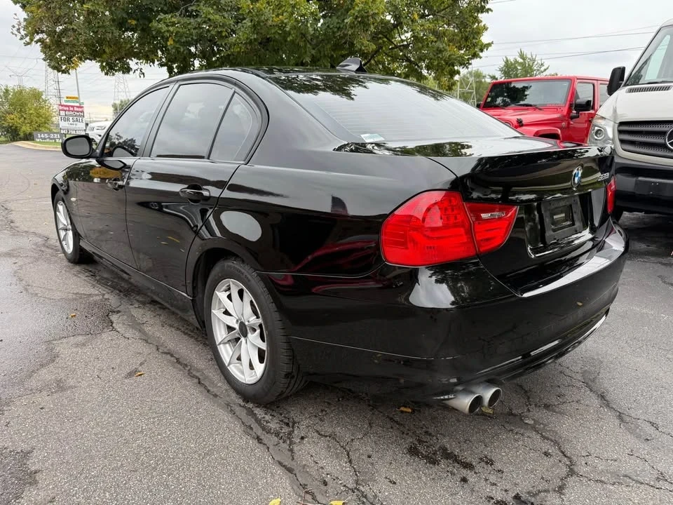 2010 BMW E90 3 Series Sedan - Image 7 of 16