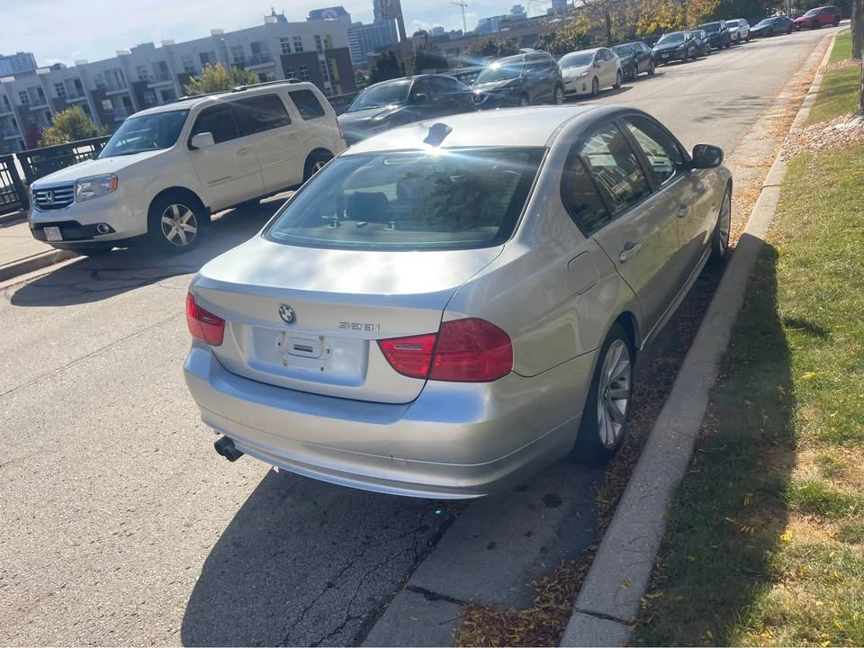 2010 BMW E90 3 Series Sedan - Image 7 of 13