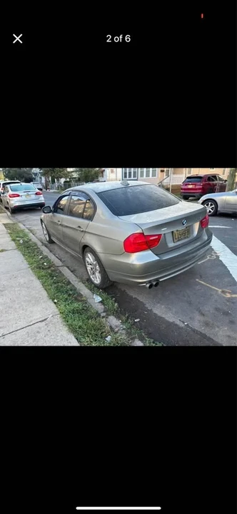 2010 BMW E90 3 Series Sedan - Image 2 of 5