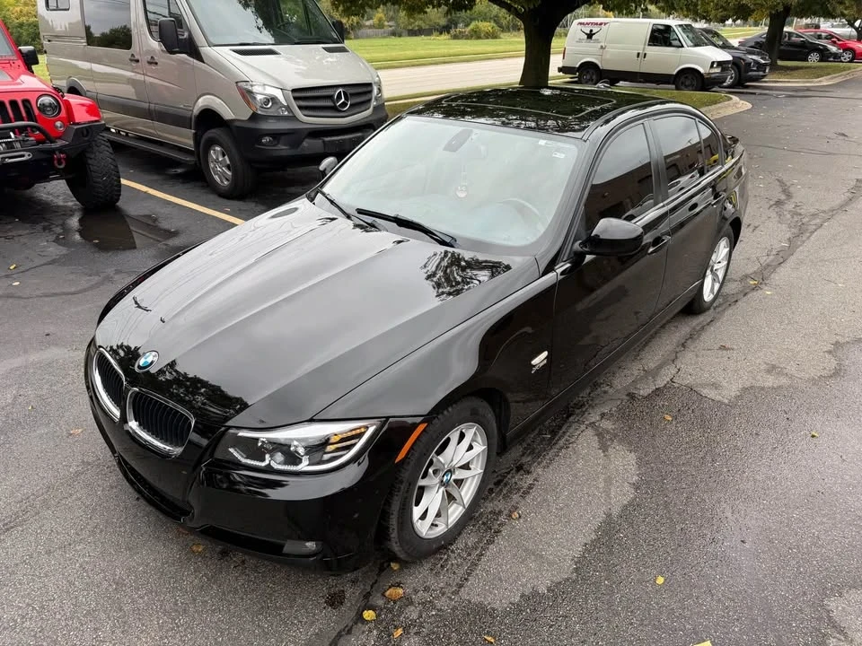 2010 BMW E90 3 Series Sedan - Image 9 of 16