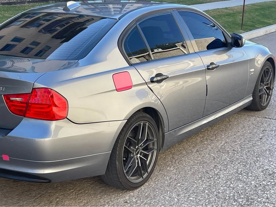 2010 BMW E90 3 Series Sedan - Image 9 of 15