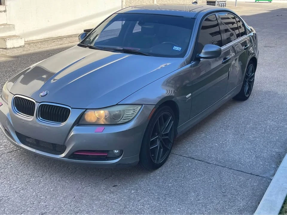 2010 BMW E90 3 Series Sedan - Image 11 of 15