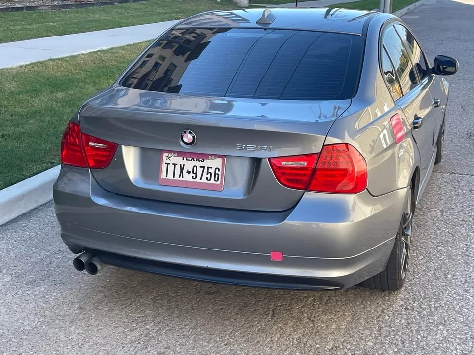 2010 BMW E90 3 Series Sedan - Image 7 of 15