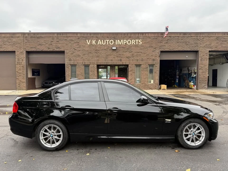 2010 BMW E90 3 Series Sedan - Image 4 of 16
