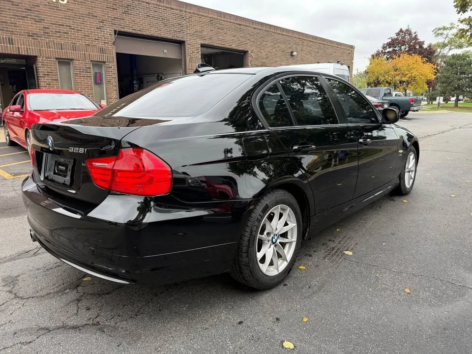 2010 BMW E90 3 Series Sedan - Image 5 of 16
