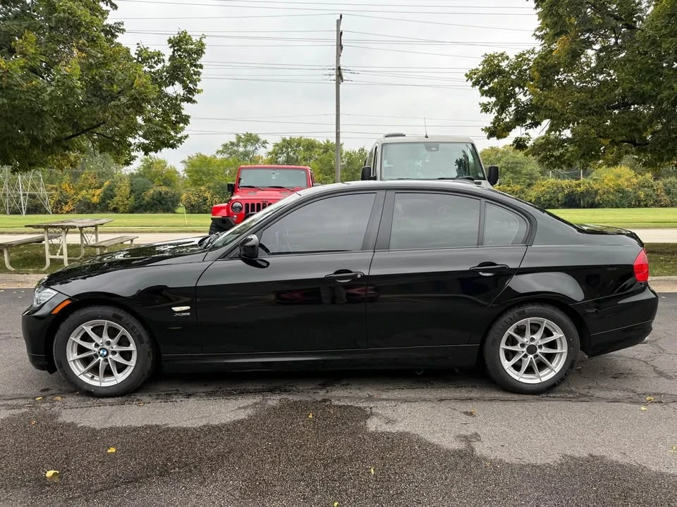2010 BMW E90 3 Series Sedan - Image 8 of 16