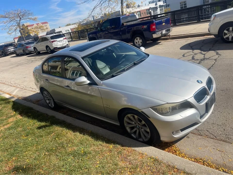 2010 BMW E90 3 Series Sedan - Image 3 of 13